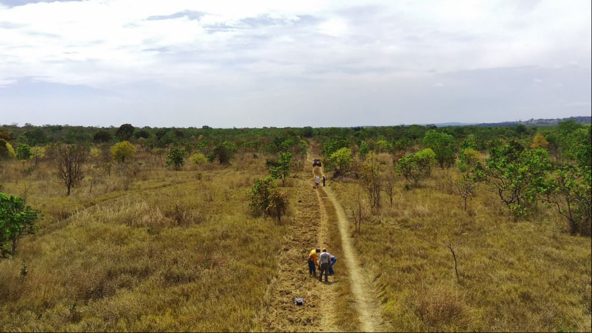 Geólogos do Estado testam pontos de água para abertura de poços no PA Nacional