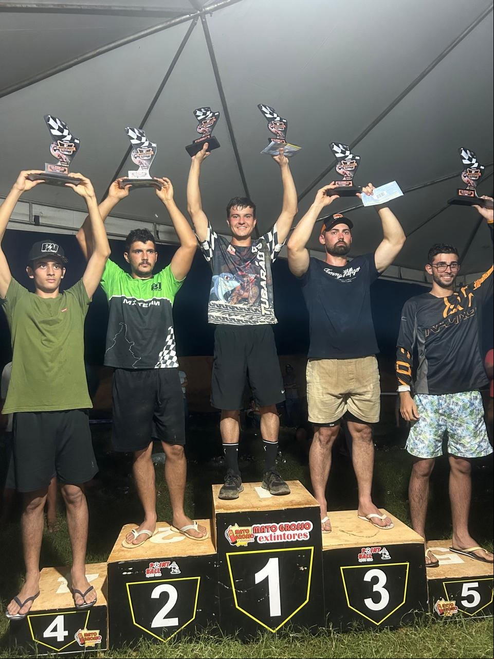 Foto Reprodução Corredor de Querência Vinícius Cattani conquista título na MX2 em Confresa