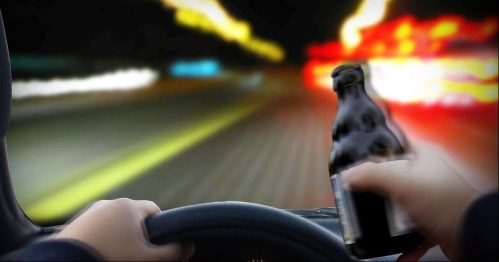 Motorista se acidenta e ainda é preso por estar embriagado