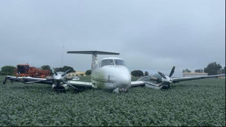 Foto Reprodução Avião King Air da Amaggi cai em lavoura de soja em Ribeirão Cascalheira