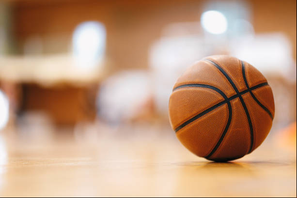 Jovens de Água Boa desafiam o ócio dominical para treinar basquete Show - por Arnaldo 'Chico' Lamb