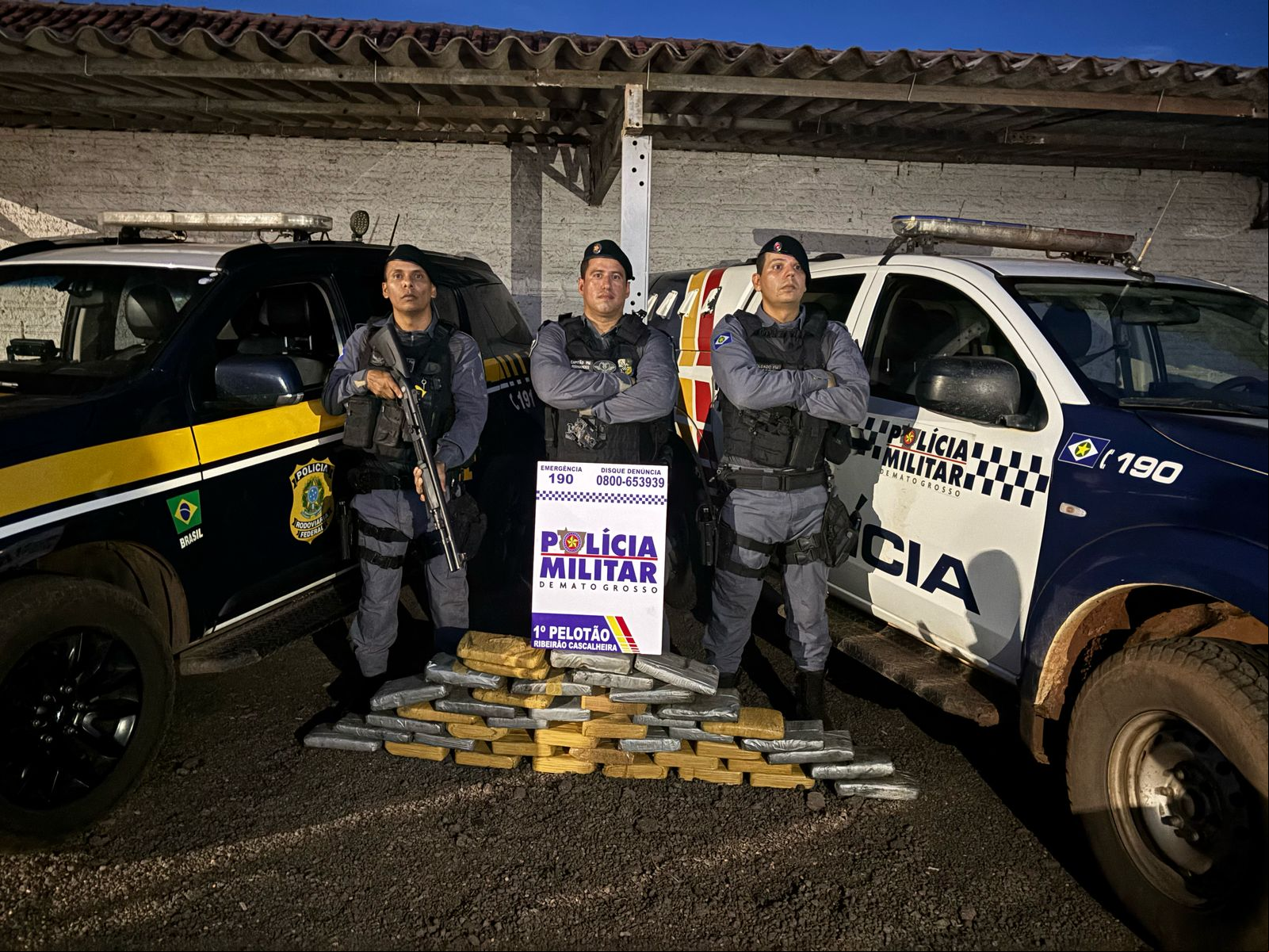 PM e PRF localizam 43kg de drogas em Rib. Cascalheira